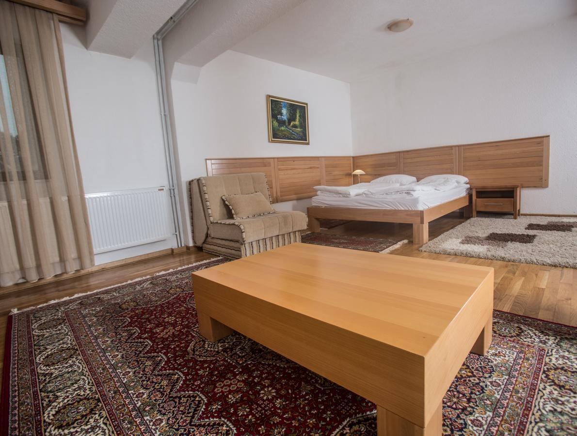 Hotel Borici เซียนิตซา ภายนอก รูปภาพ